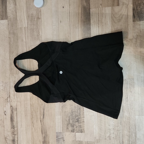 Lululemon tank - Picture 2 of 3